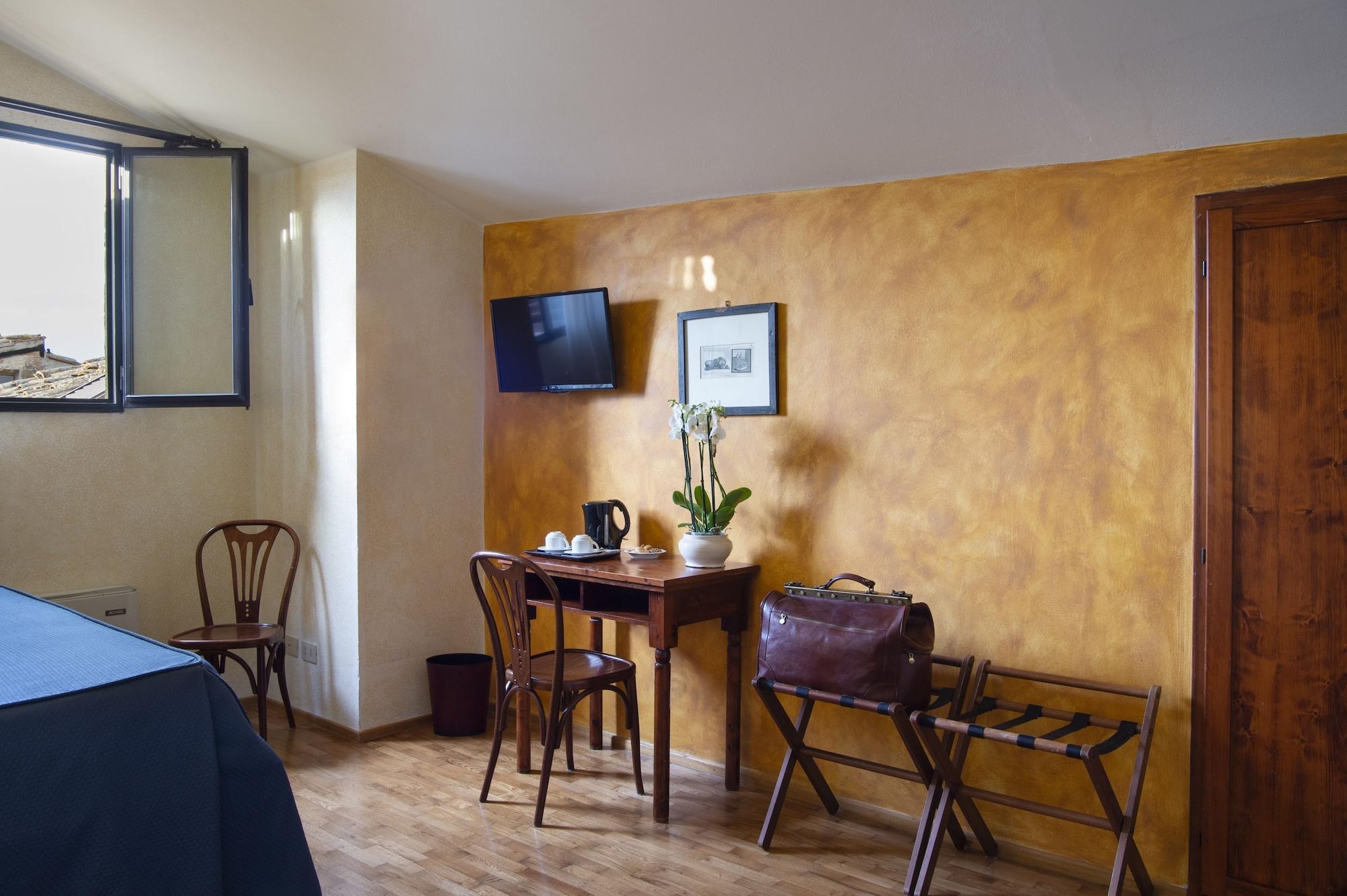 Hotel L'Antico Pozzo San Gimignano Esterno foto