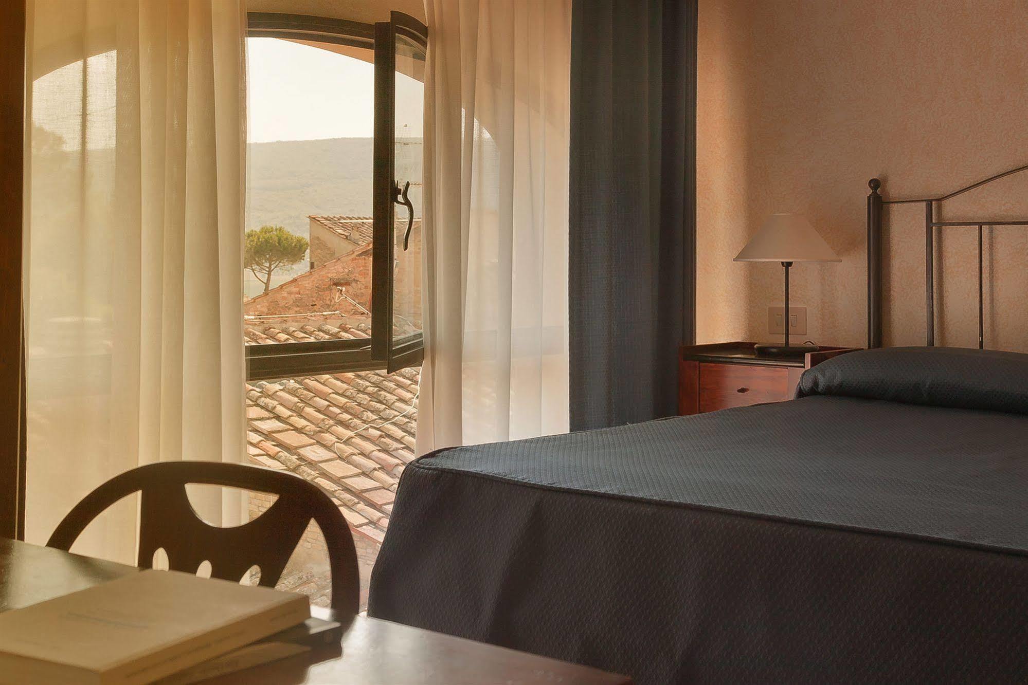 Hotel L'Antico Pozzo San Gimignano Esterno foto