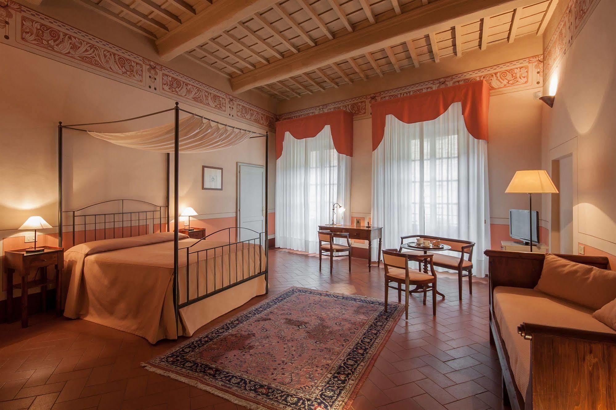 Hotel L'Antico Pozzo San Gimignano Esterno foto