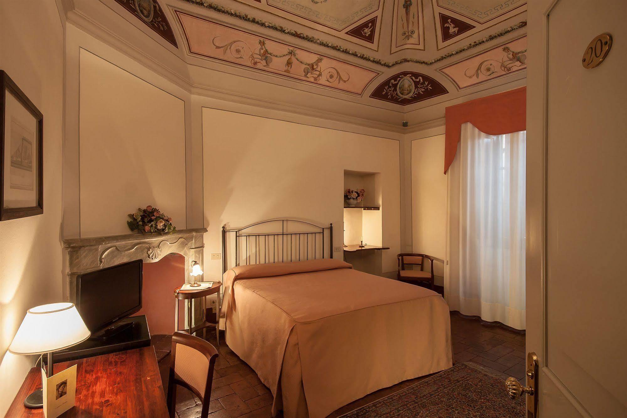 Hotel L'Antico Pozzo San Gimignano Esterno foto