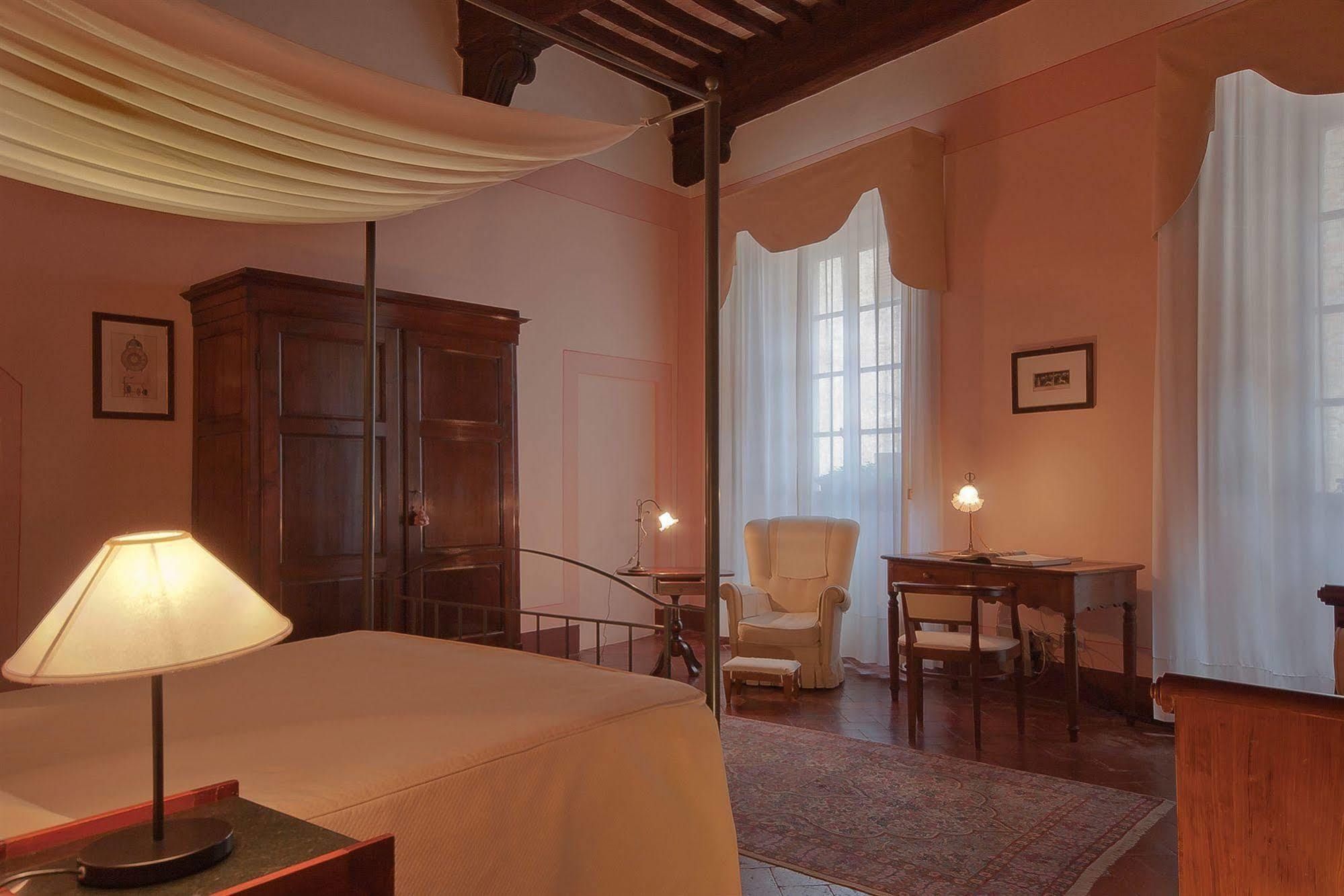 Hotel L'Antico Pozzo San Gimignano Esterno foto