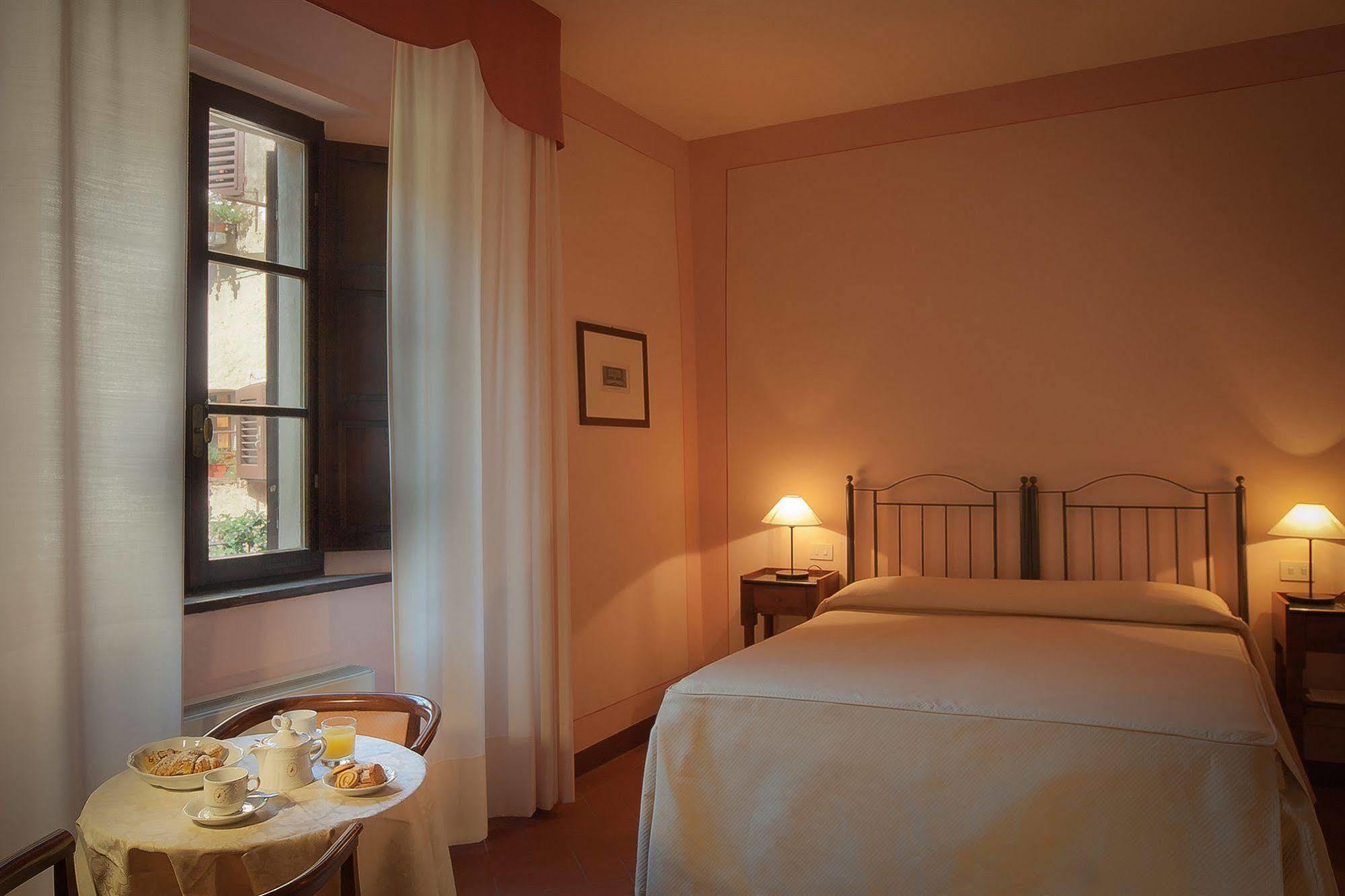 Hotel L'Antico Pozzo San Gimignano Esterno foto