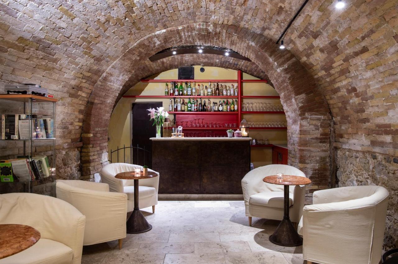 Hotel L'Antico Pozzo San Gimignano Esterno foto